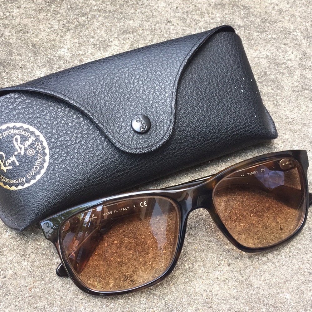 Women’s Ray Bands Sunglasses 🕶 with Black Case